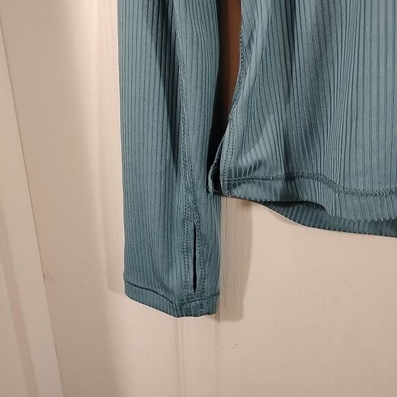 Danskin Womens Small S Athletic Top Thumb Holes Pullover Long Sleeve Blue - Picture 4 of 6